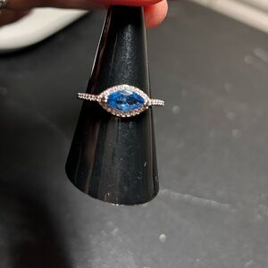 Dainty Bomb Party Dazzling Blue Spinel Ring on Rhodium Plating Size 9